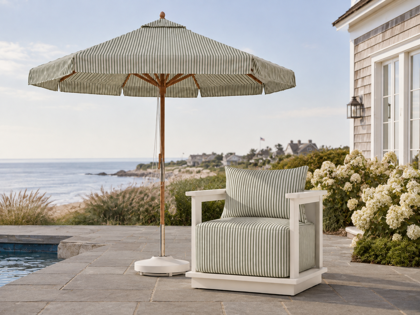 10' Teak Market Umbrella Refresh Hedge