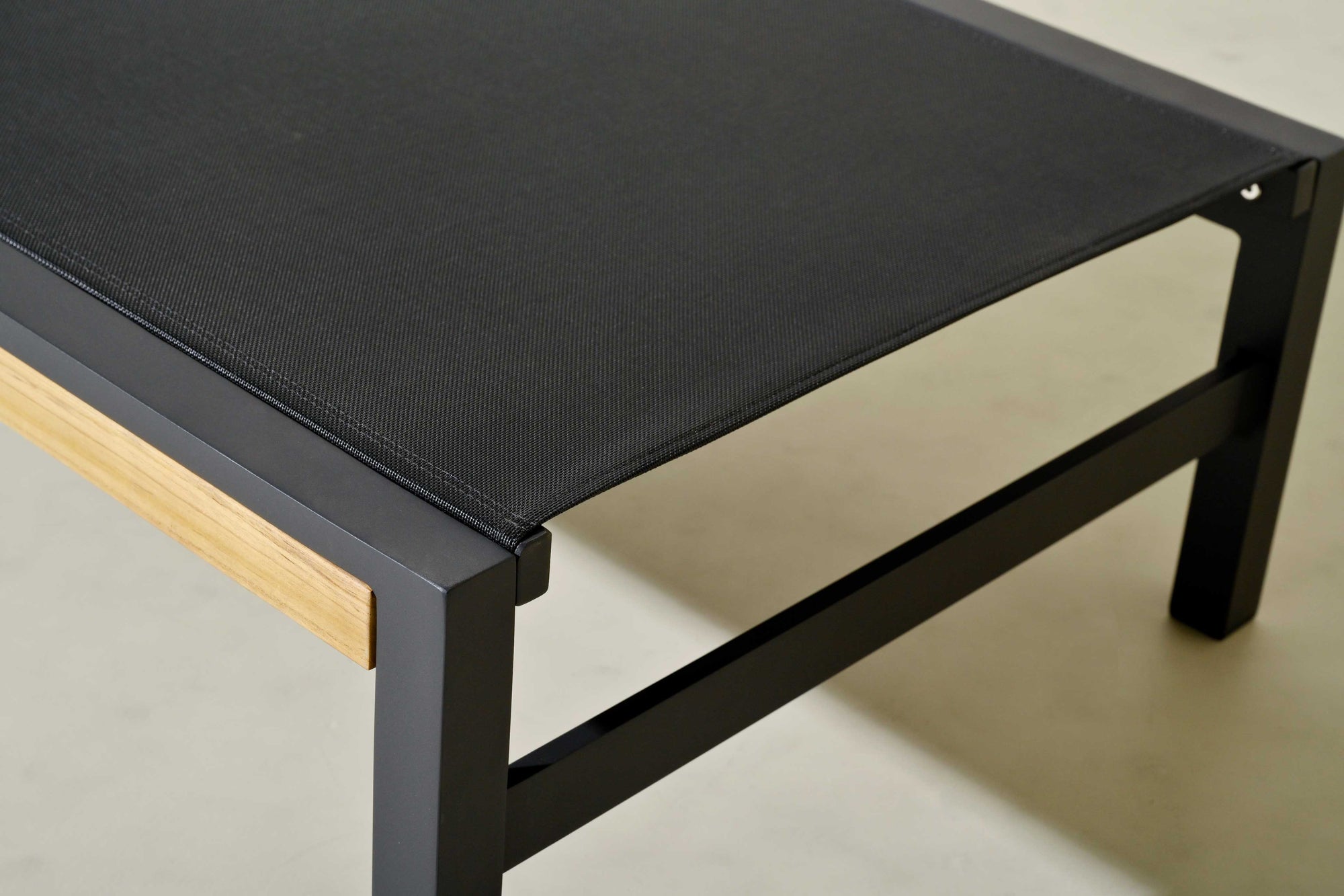 Aires Chaise Lounge