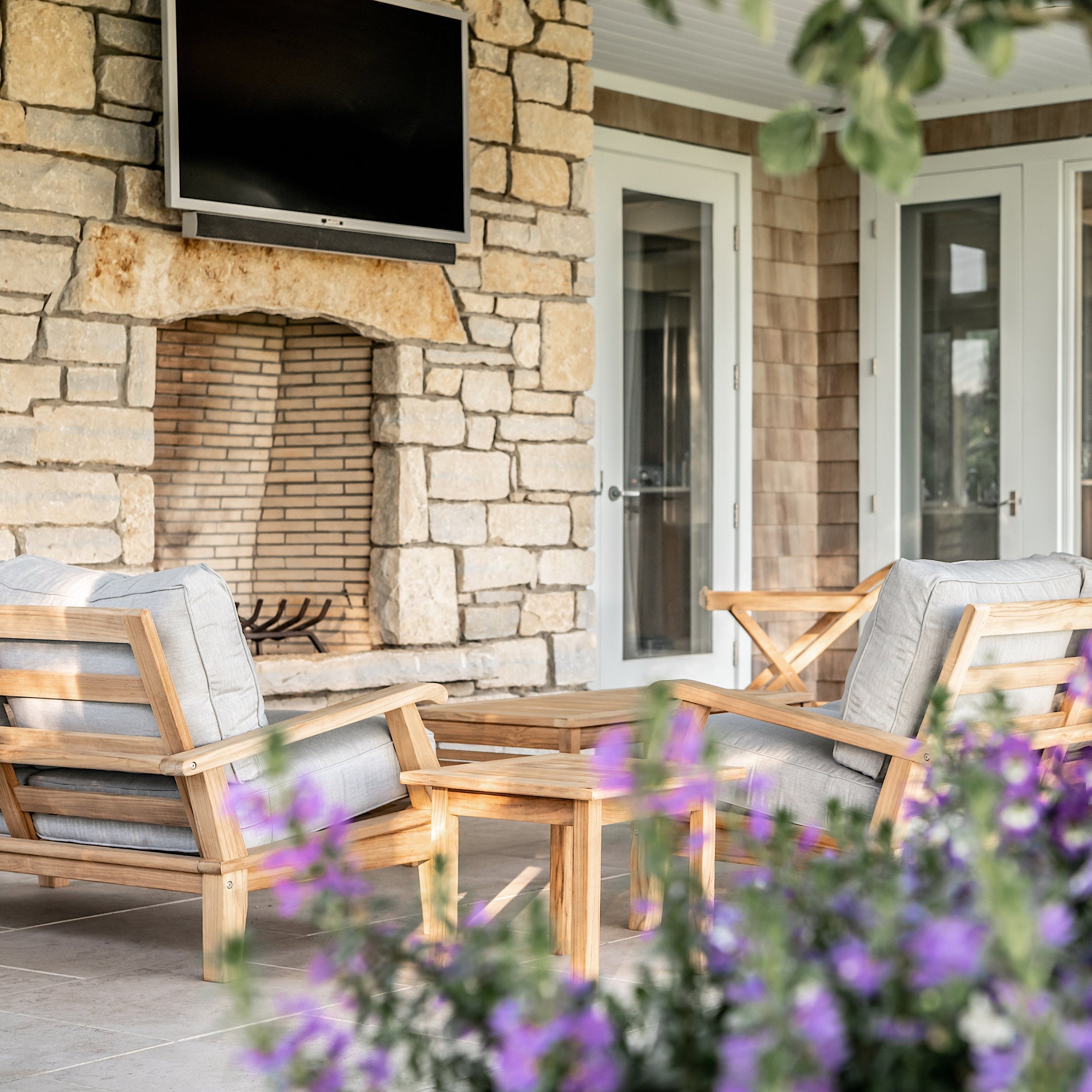 Sullivans 6-Piece Lounge Set