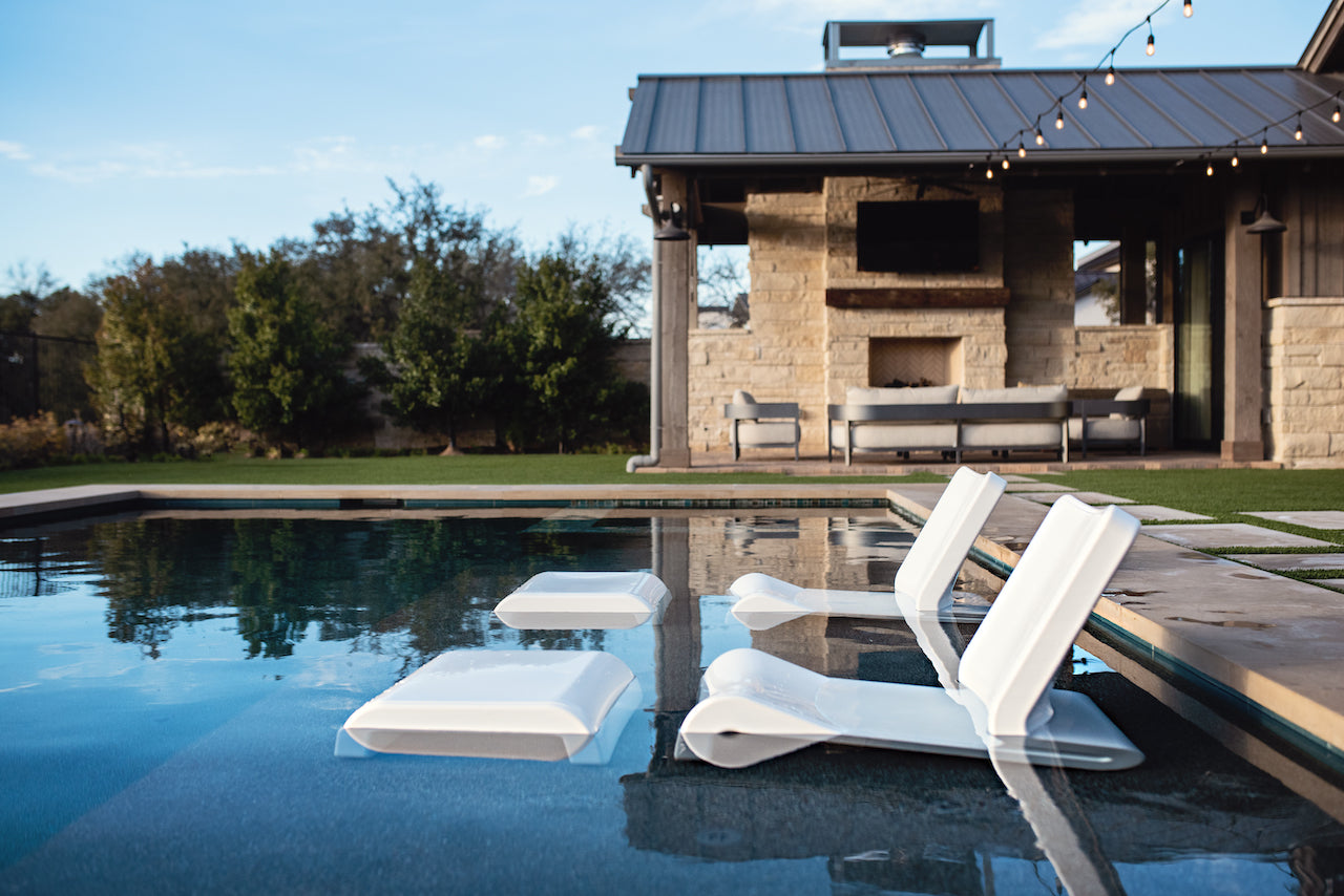 Line Chair Signature