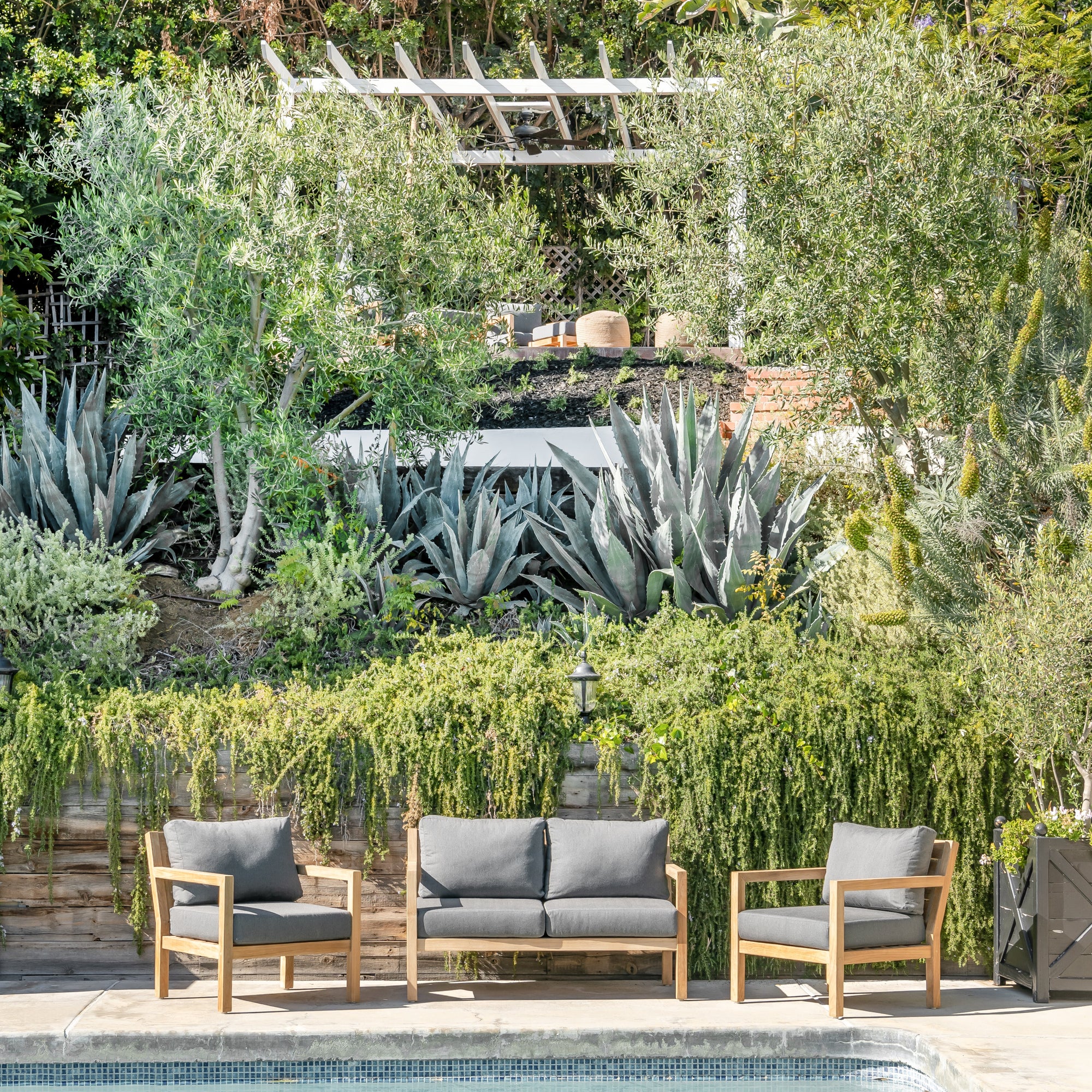 Friday Loveseat