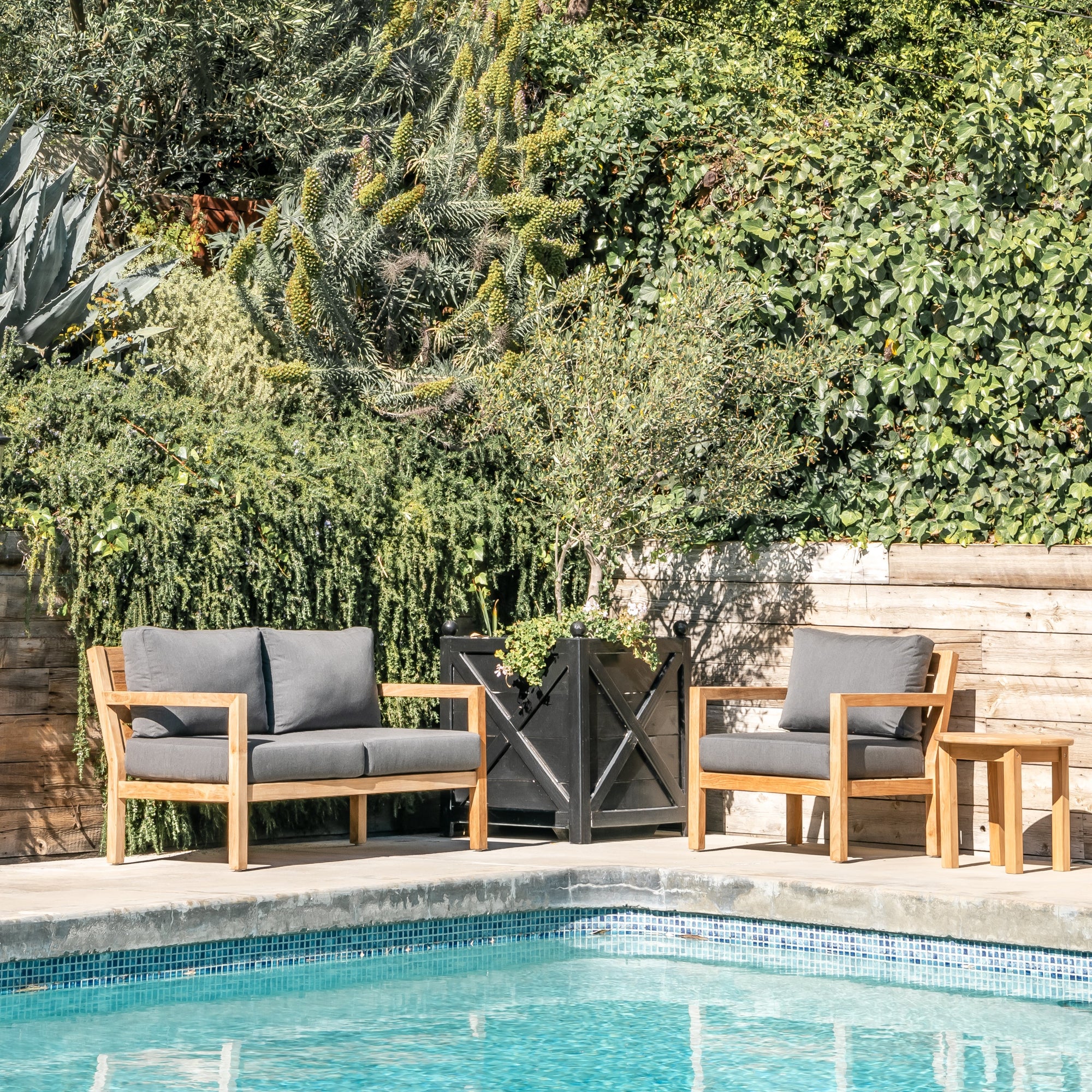 Friday Loveseat